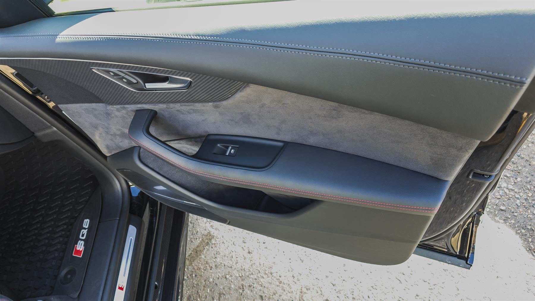 Audi SQ8 media 11
